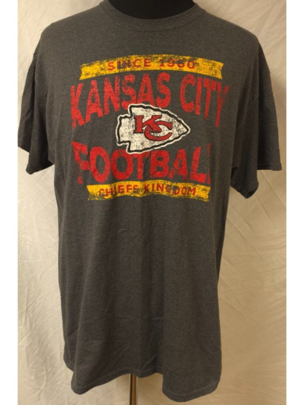 NFL Team Apparel Kansas City Chiefs Kingdom Since 1960 Gray Distressed XL TShirt